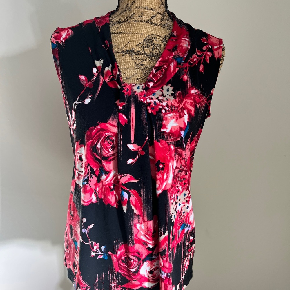 Women’s Sleeveless Top